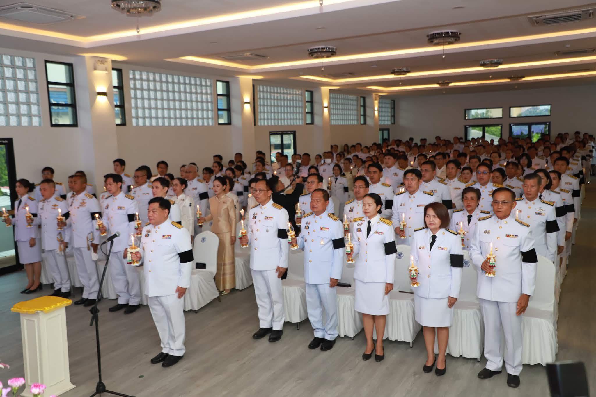 title - พสกนิกรชาวอ่างทอง พร้อมใจจุดเทียนชัยถวายพระพรชัยมงคล เนื่องในโอกาสพระราชพิธีมหามงคลเฉลิมพระชนมพรรษา 4 รอบ สมเด็จพระนางเจ้าสุทิดา พัชรสุธาพิมลลักษณ พระบรมราชินี